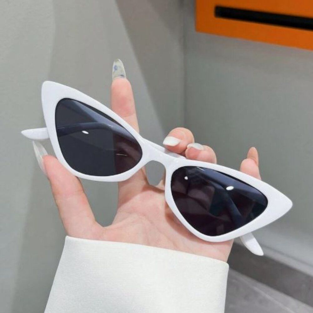 NWT, Cat Eye Fashion Sunglasses